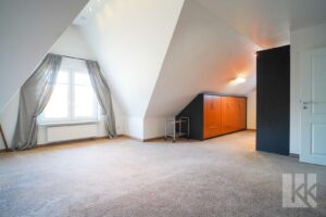 ...Ankleidebereich und...