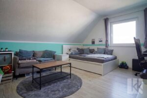 Das Elternschlafzimmer mit...