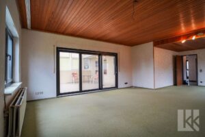 ...Esszimmer mit Zugang zur...