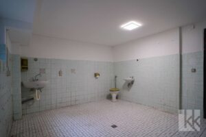 ...ein Raum zum Waschen,...