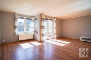 ...großer Fensterfront