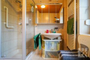 Badezimmer mit Dusche,...