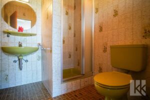 Praktisch: Das Gäste-WC auf der Terrasse