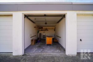 Die rd. 25 m entfernte Garage