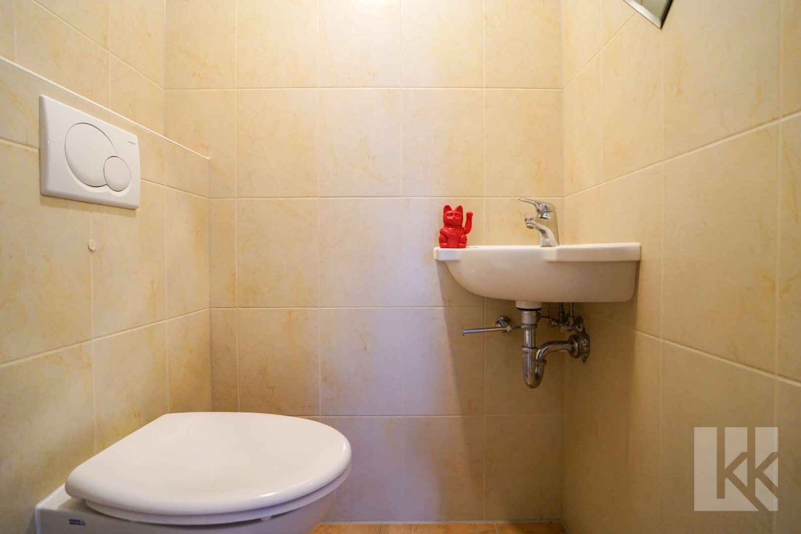 Praktisches Gäste-WC neben...