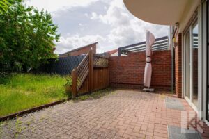 Davor: Die Terrasse