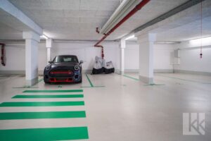 Zwei Tiefgaragenstellplätze rundet das Angebot ab