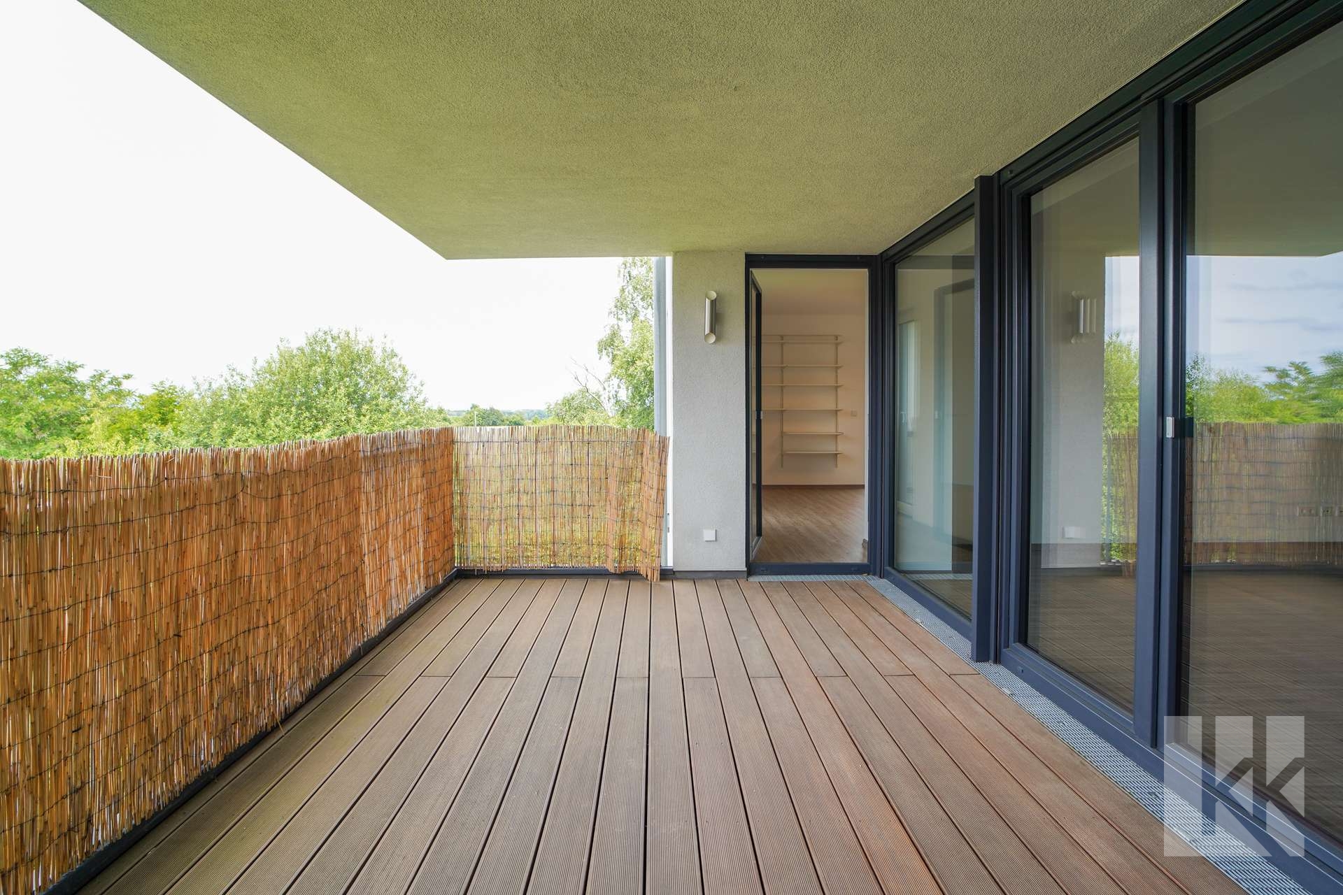 ...Zugang zum Balkon