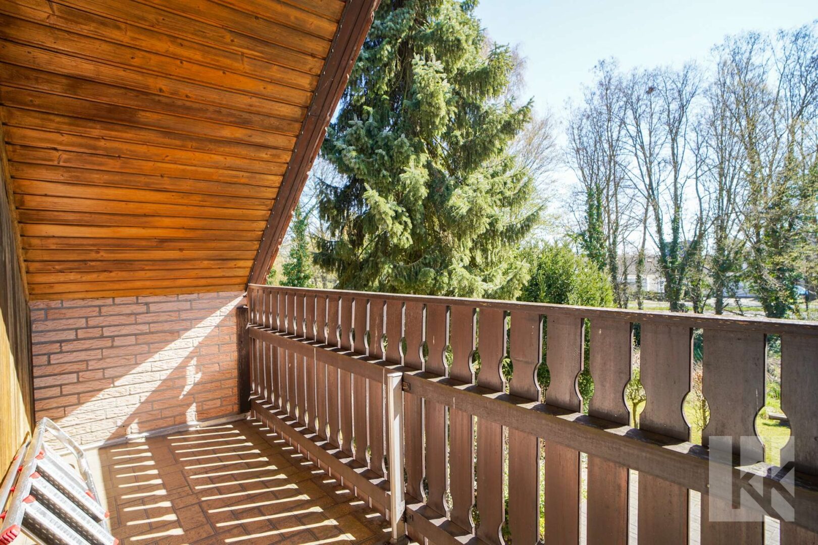 ...Balkon mit...