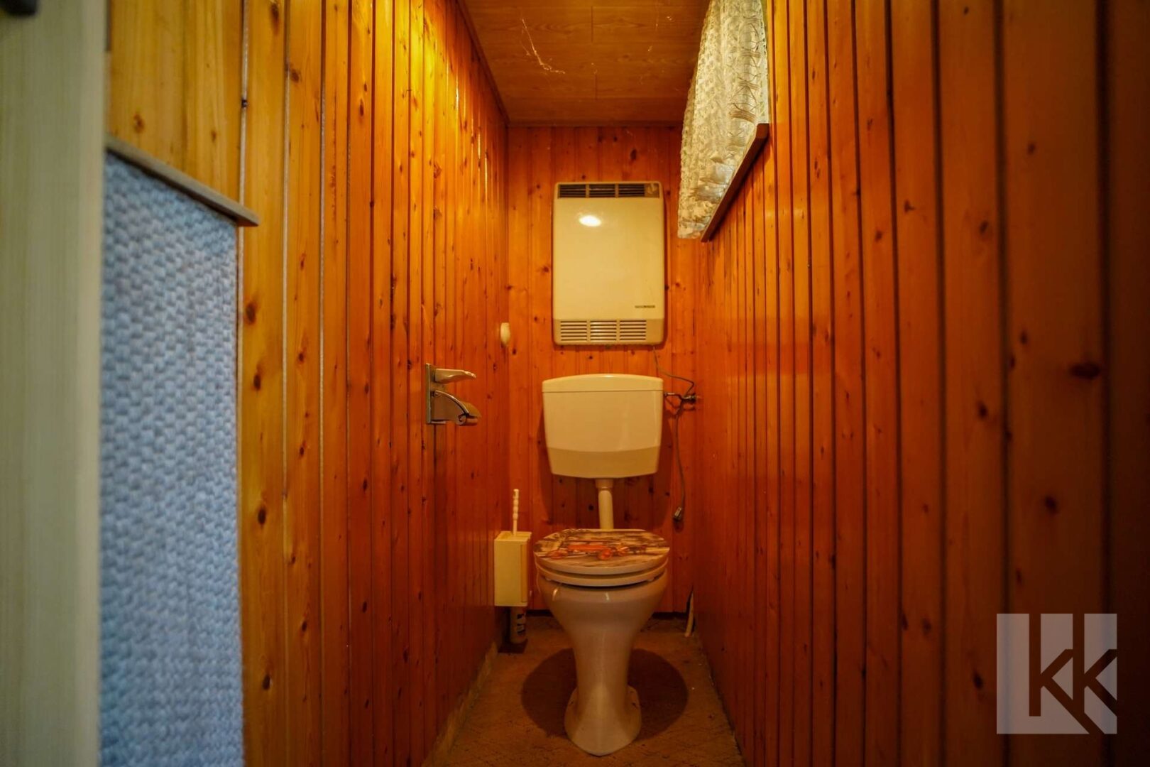 ...einem kleinen Gäste-WC