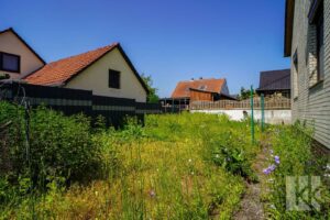 ...daneben