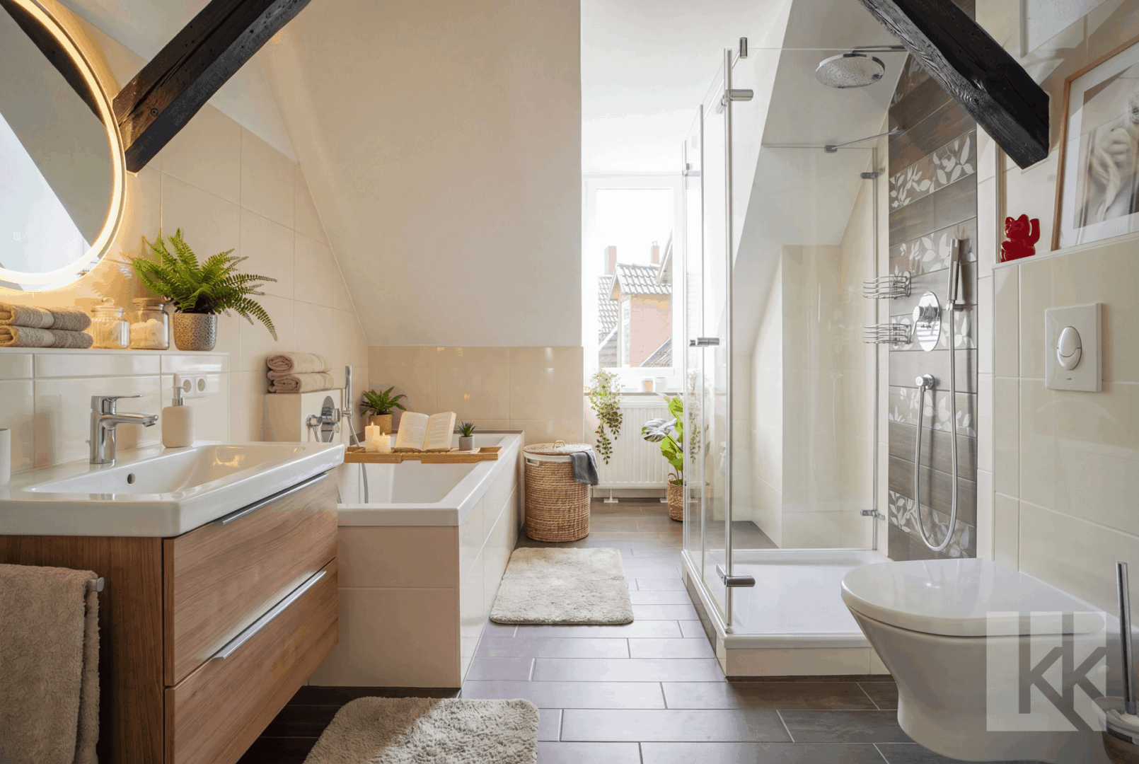 Visualisierung: Das Hauptbad mit Dusche, Badewanne und Frischluft