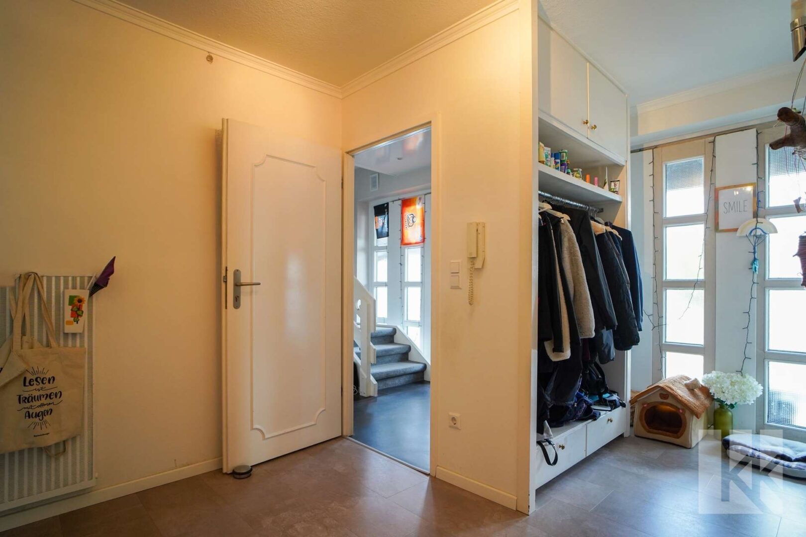 ...viel Platz für eine Garderobe