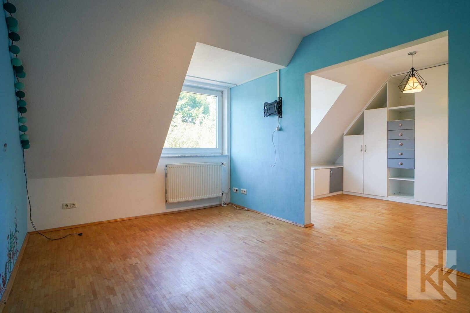 Hier befindet sich das Hauptschlafzimmer mit...
