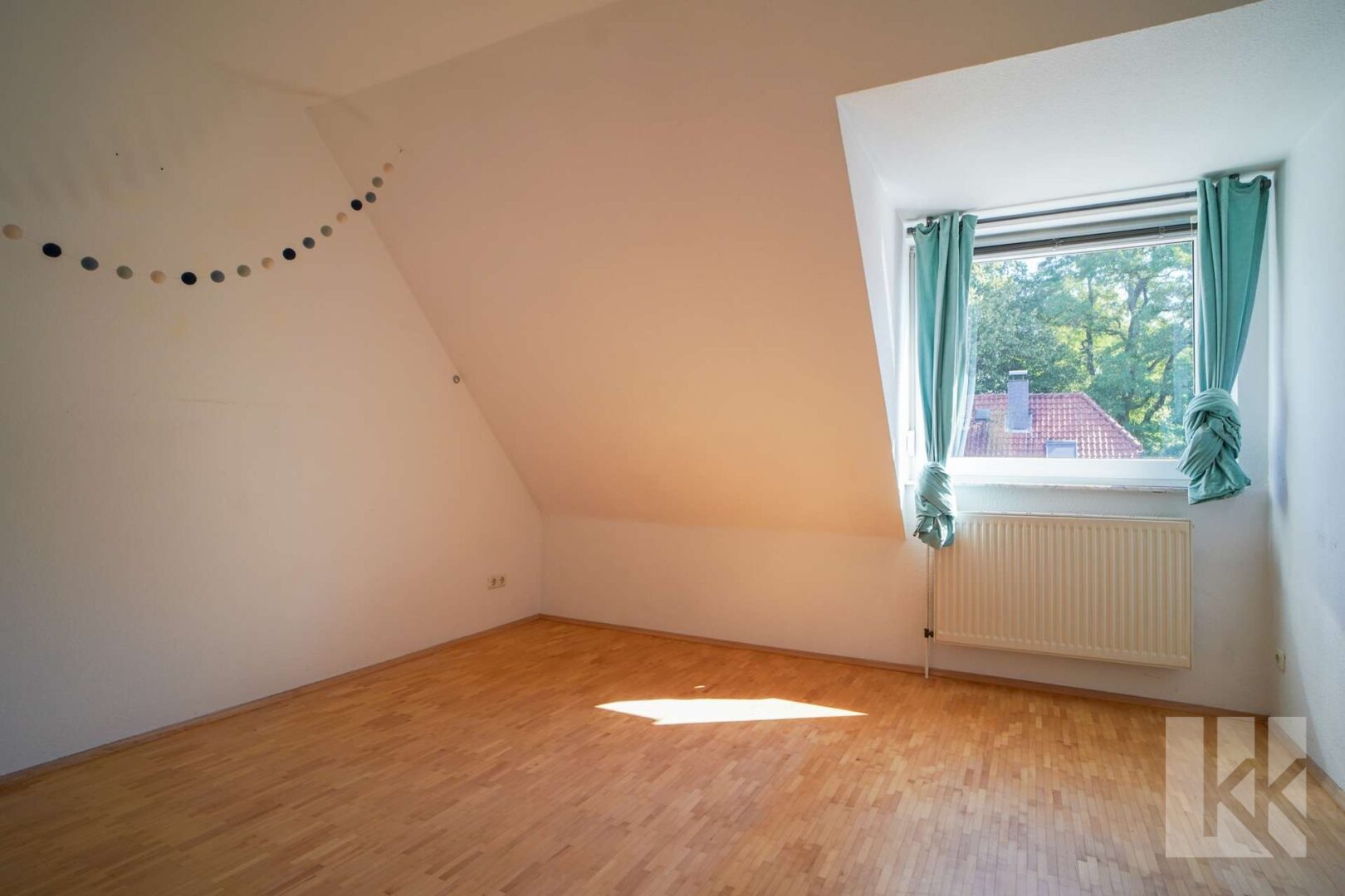 Daneben: Ein weiteres Kinder-, Schlaf-, Gäste- oder Arbeitszimmer