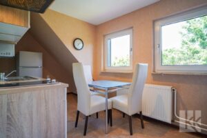 Eine zweite Küche, welche auch als Schlafzimmer genutzt werden könnte