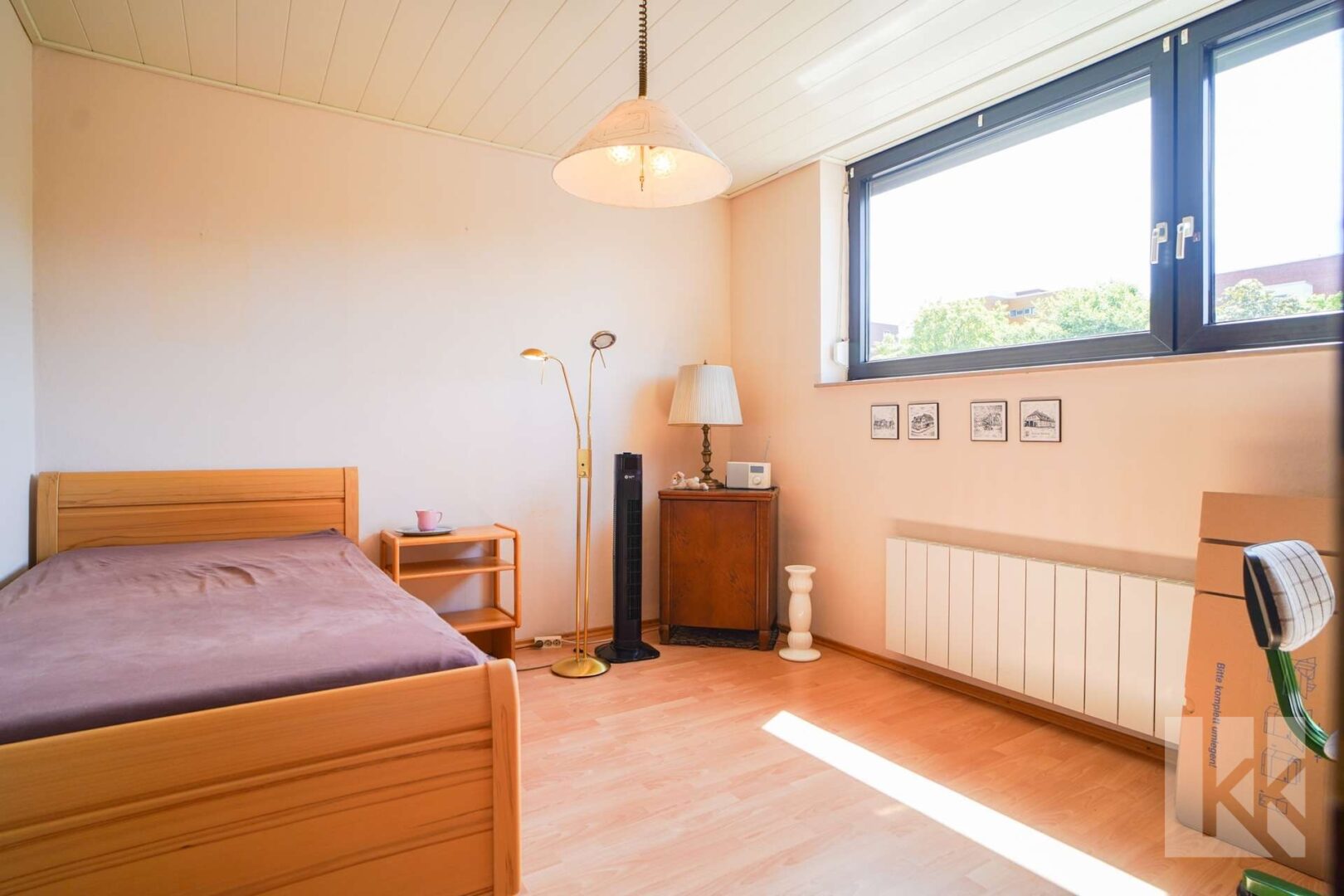 Schlafzimmer Nummer zwei, auch mit...