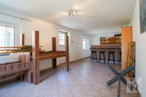 Das separate Partyhaus mit...