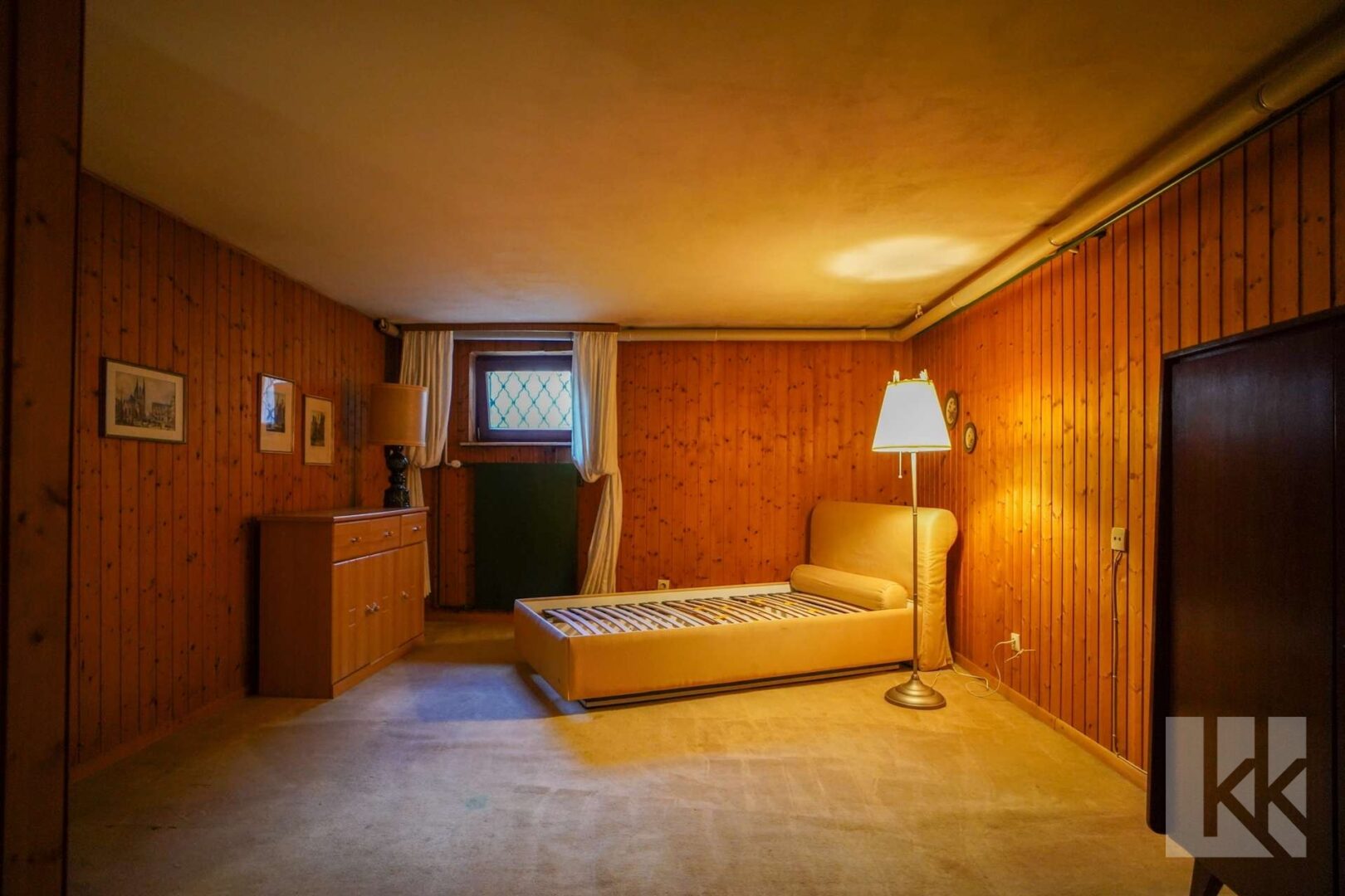 ...Gästezimmer und anliegendem