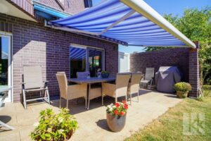 Davor: Die Terrasse zum Essen und...
