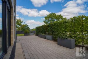 ...Terrasse sowie...