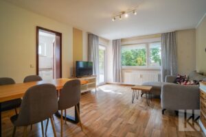 Das Herzstück der Wohnung: Der offene Wohn- und Essbereich